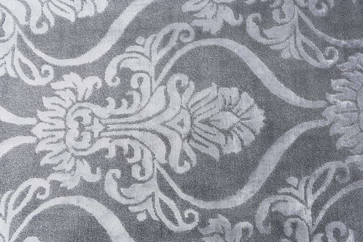 5' 1 x 8' Hand Knotted Darya Wool Rug