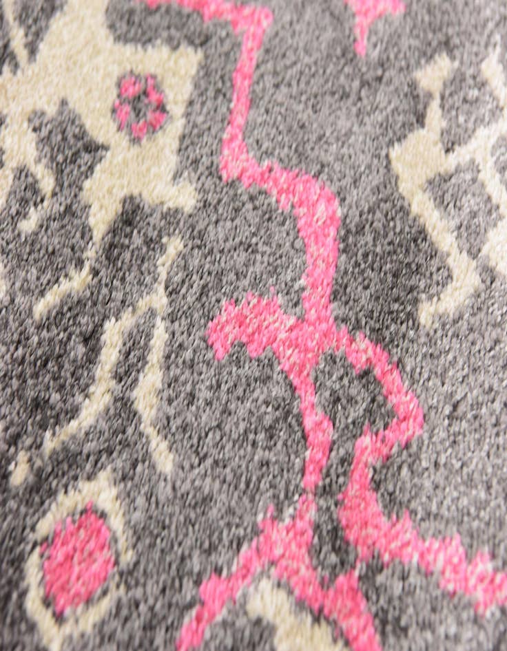 Detail image of 5' x 7' 6 Delilah Rug