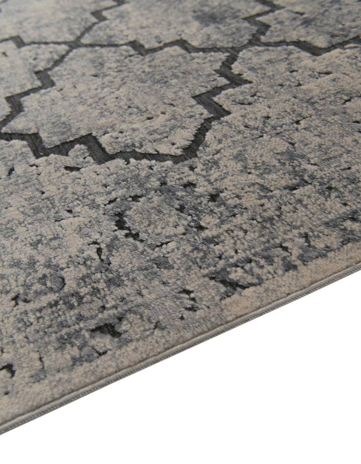 Detail image of 5' x 8' Eliza Rug