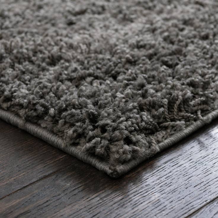 Detail image of 6' x 9' Everyday Shag Rug
