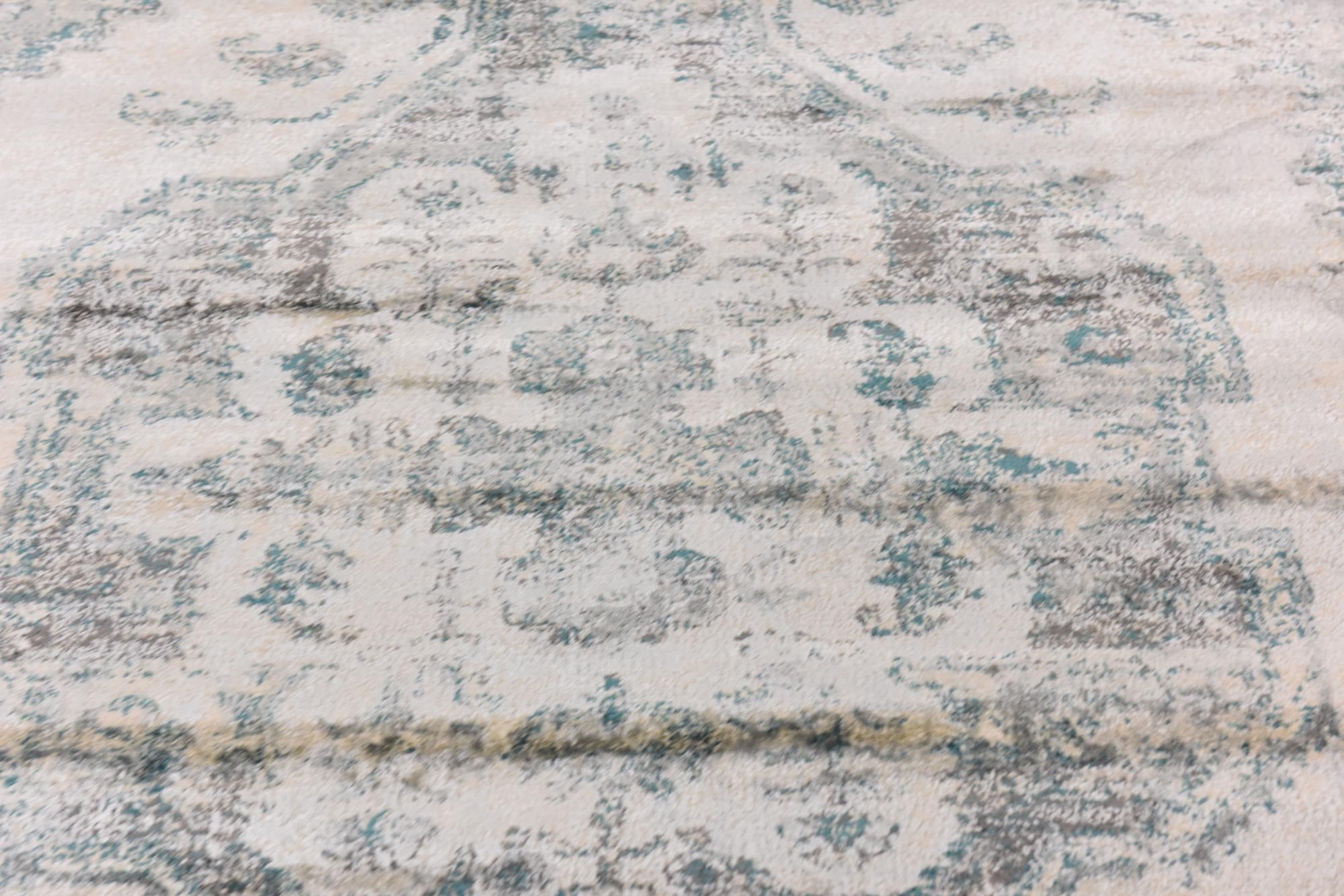 5' 3 x 7' 5 Fleur Rug