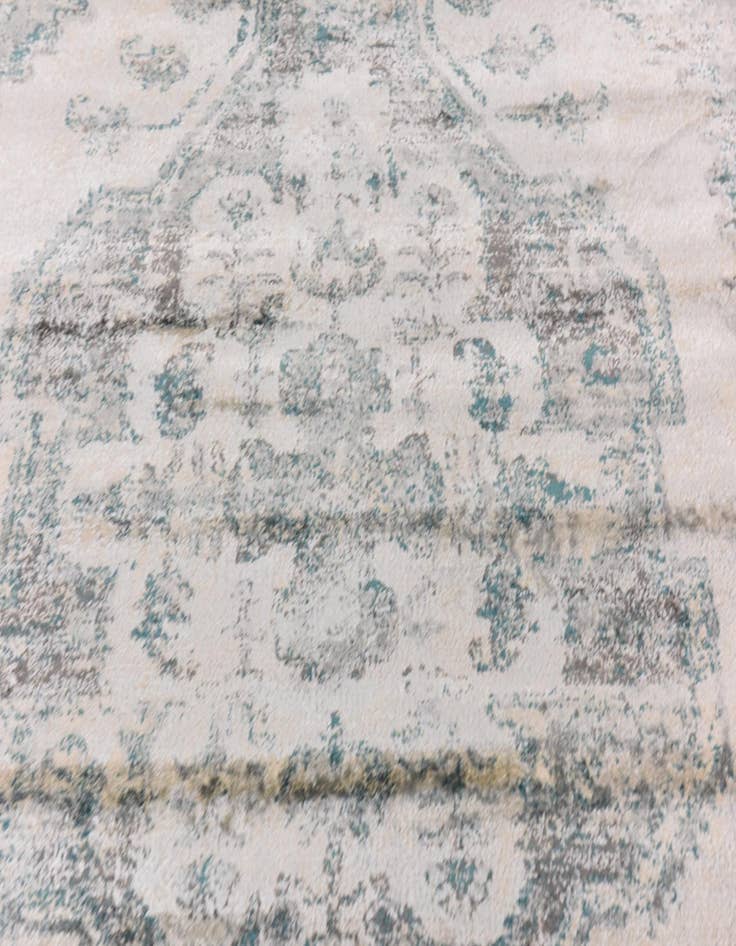 Detail image of 5' 3 x 7' 5 Fleur Rug