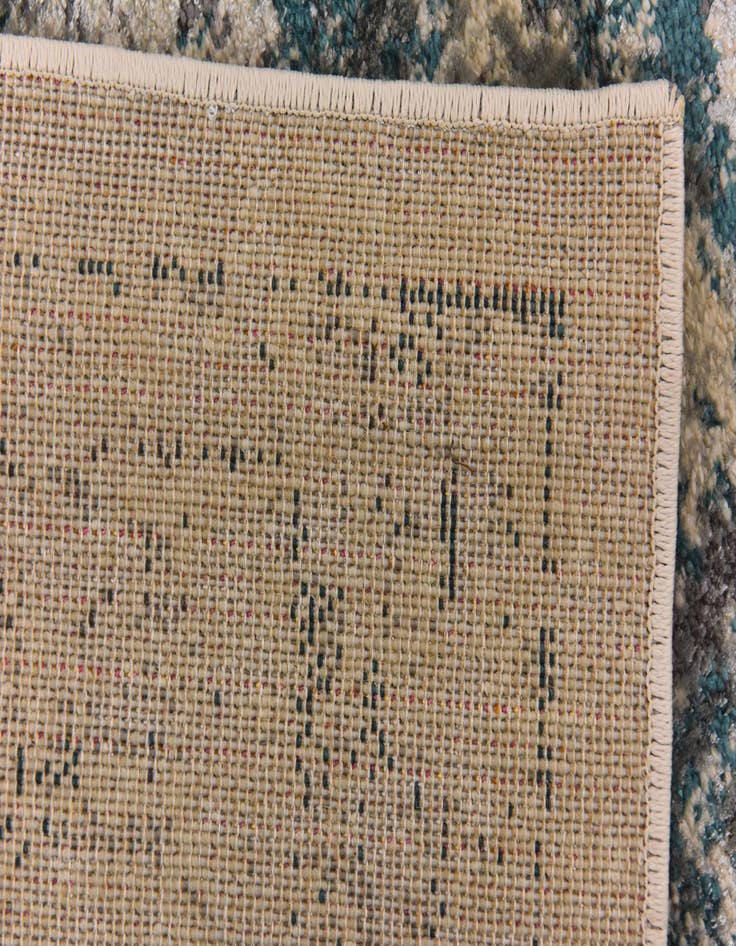 Detail image of 5' 3 x 7' 5 Fleur Rug