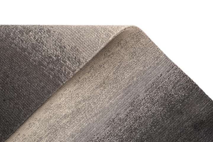 2' 5 x 4' 7 Hand Knotted Gabbeh Wool Rug