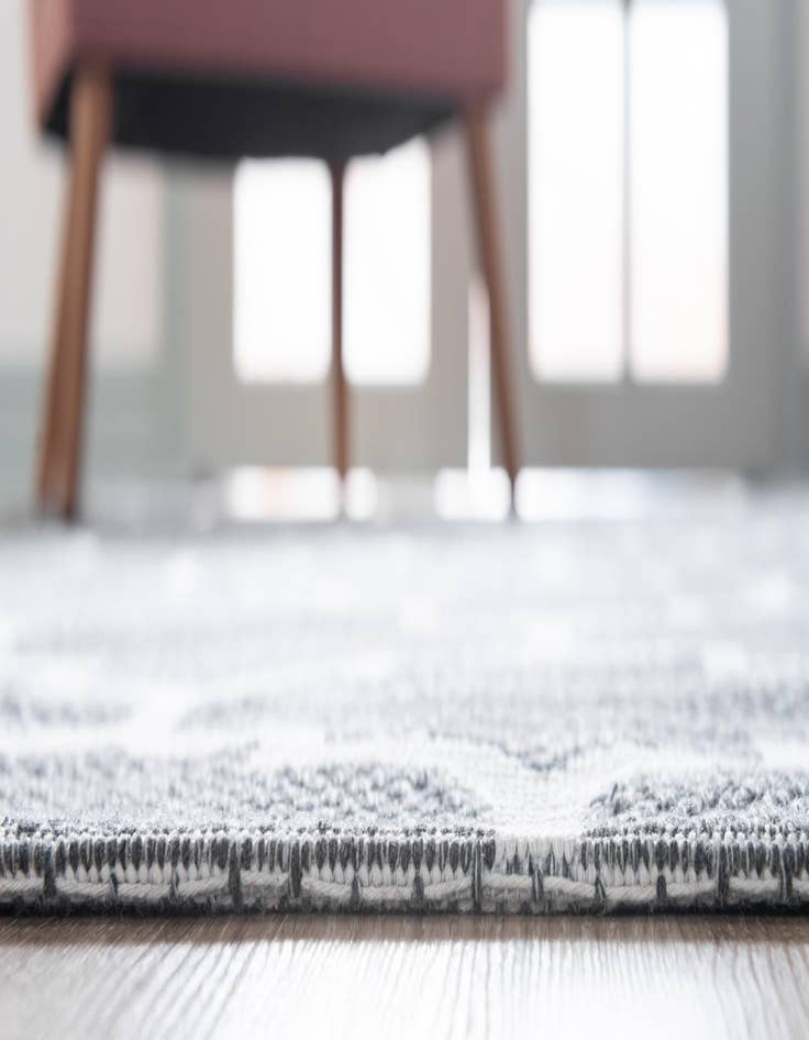 Detail image of 4' 2 x 6' Georgia Rug