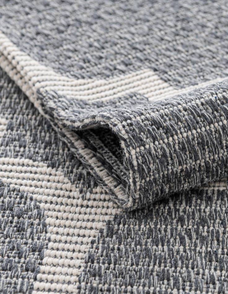 Detail image of 4' 2 x 6' Georgia Rug