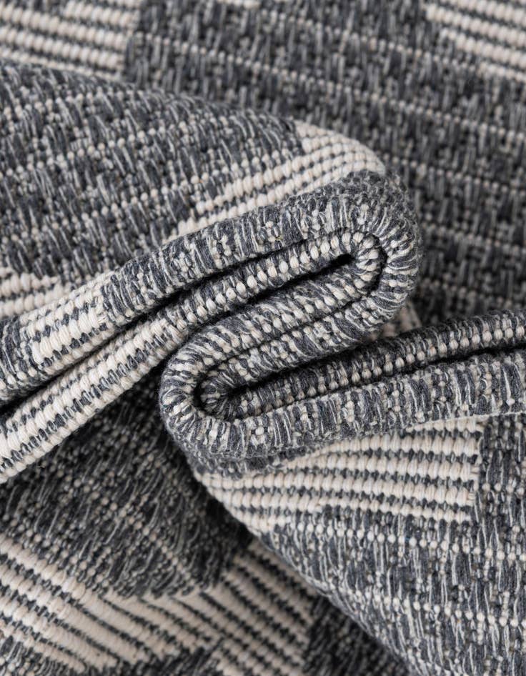 Detail image of 4' 2 x 6' Georgia Rug