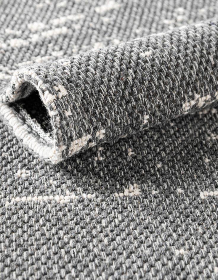 Detail image of 6' 4 x 9' Georgia Rug