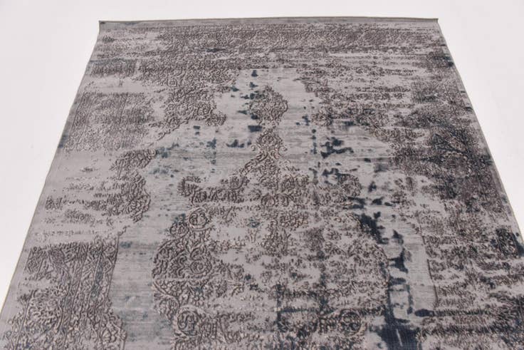 Detail image of 5' x 7' 6 Graham Rug