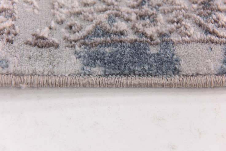 Detail image of 5' x 7' 6 Graham Rug
