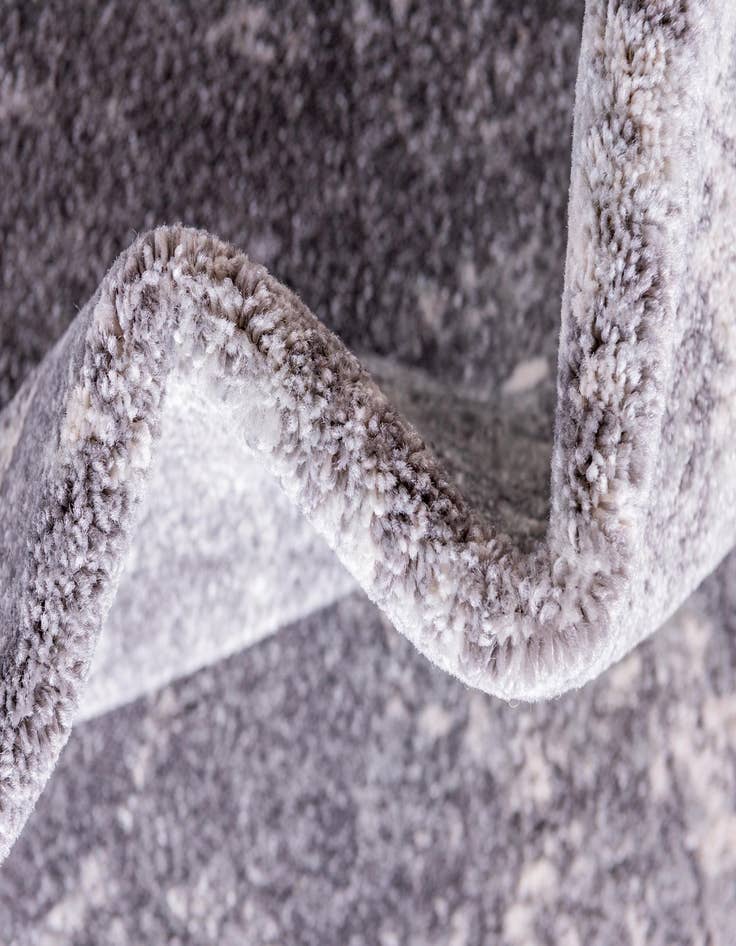 Detail image of 4' x 6' Heritage Rug