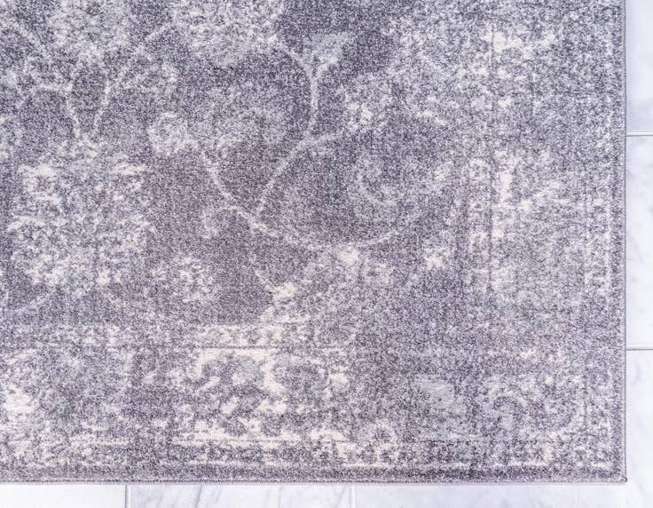 Detail image of 4' x 6' Heritage Rug