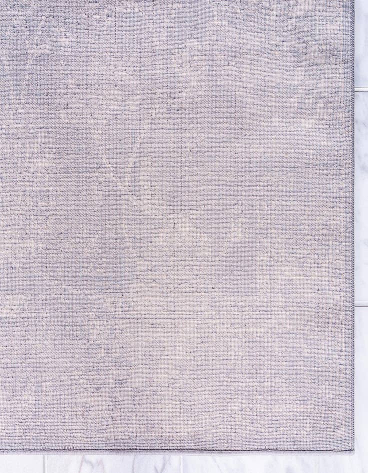 Detail image of 4' x 6' Heritage Rug