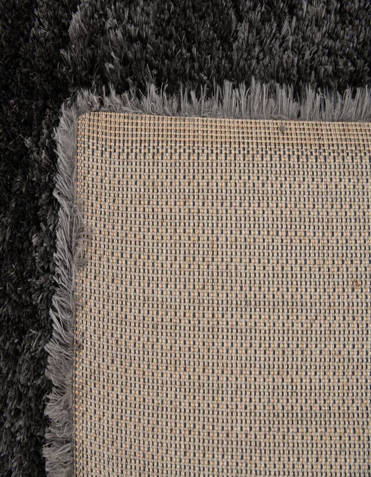 Detail image of 5' 5 x 7' 7 Infinity Shag Rug