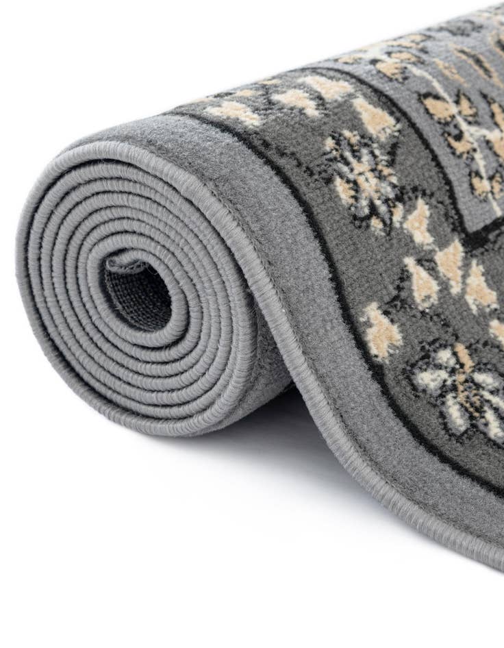Detail image of 7' 10 x 10' Isfahan Design Rug