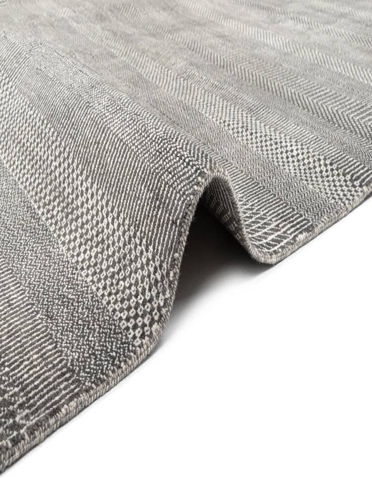 Detail image of 8' 11 x 11' 8 Kamla Wool Rug