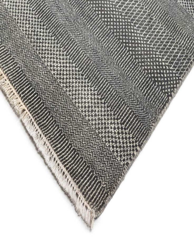 Detail image of 8' 11 x 11' 8 Kamla Wool Rug