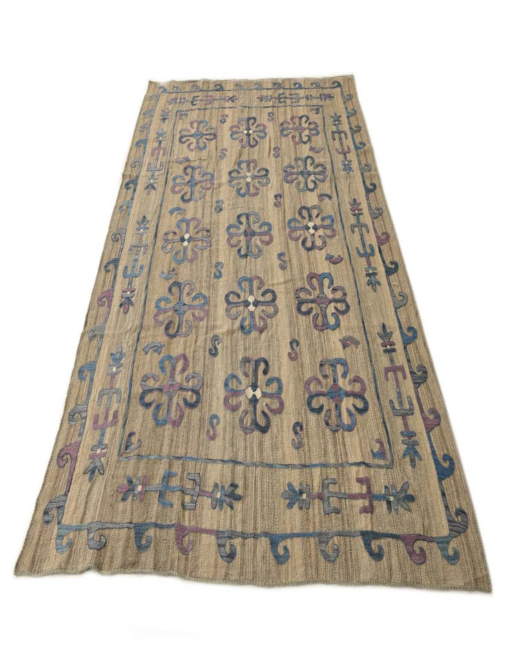 Detail image of 6' 5 x 9' 3  Hand Woven Kilim Suzani Wool Rug