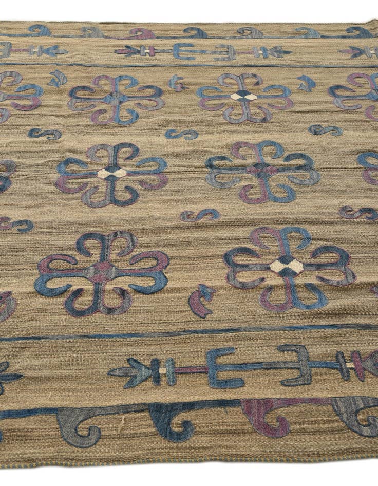 Detail image of 6' 5 x 9' 3  Hand Woven Kilim Suzani Wool Rug