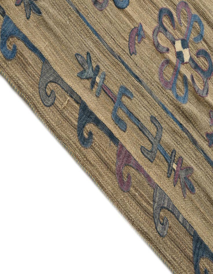 Detail image of 6' 5 x 9' 3  Hand Woven Kilim Suzani Wool Rug