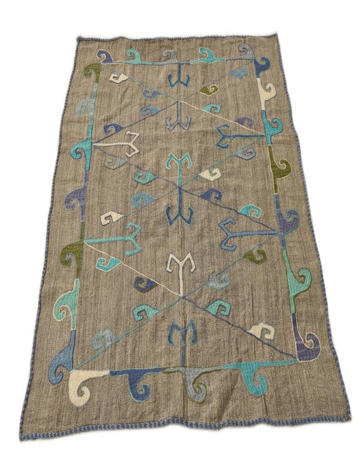 Detail image of 3' 8 x 4' 9  Hand Woven Kilim Suzani Wool Rug