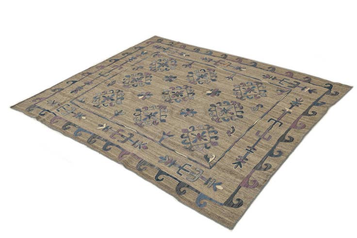 Detail image of 5' 10 x 7' Hand Woven Kilim Suzani Wool Rug