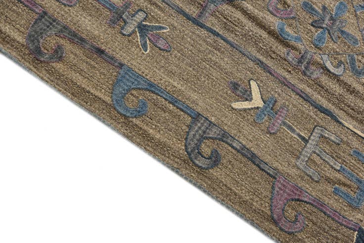 Detail image of 5' 10 x 7' Hand Woven Kilim Suzani Wool Rug