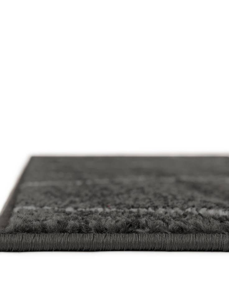 Detail image of 4' x 6' Lattice Frieze Rug
