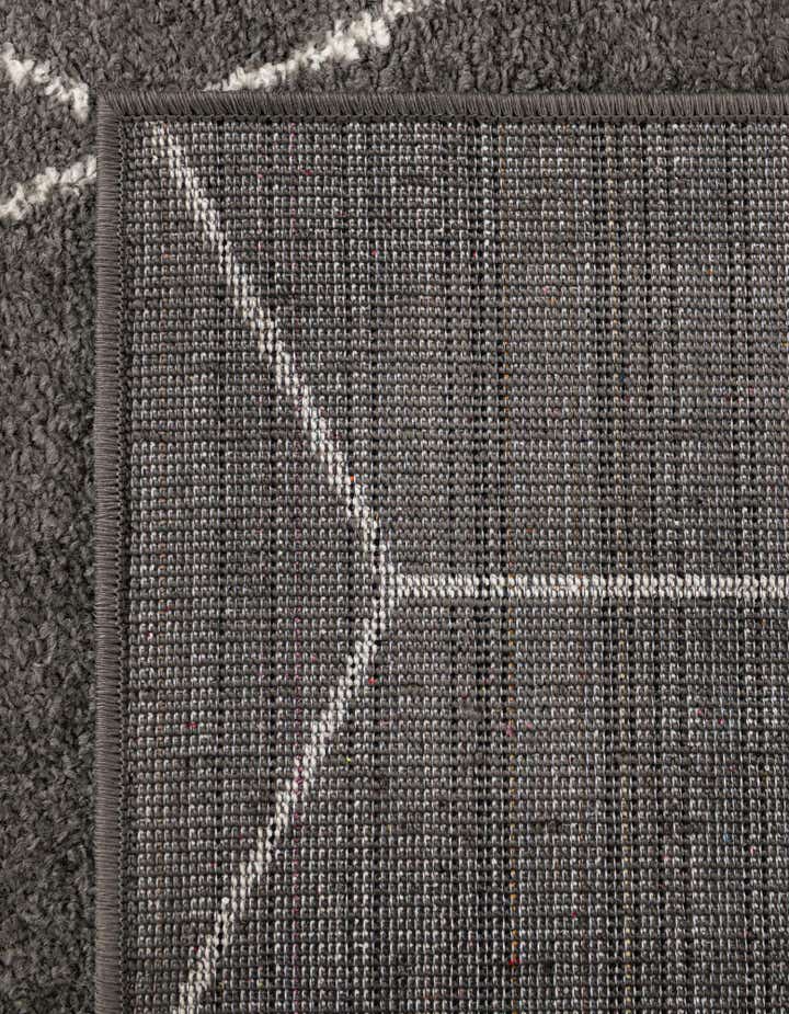 4' x 6' Lattice Frieze Rug