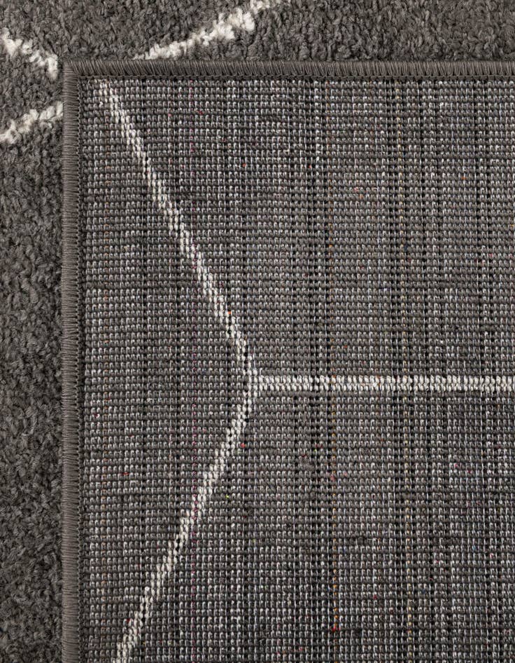 Detail image of 4' x 6' Lattice Frieze Rug