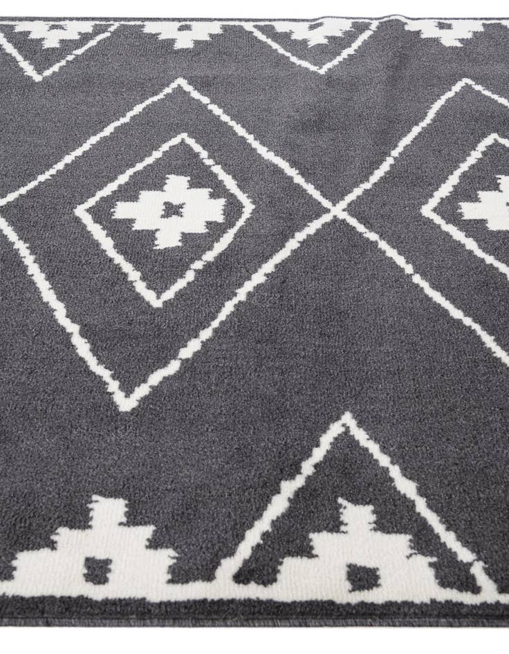 Detail image of 5' 3 x 7' 7 Lattice Rug