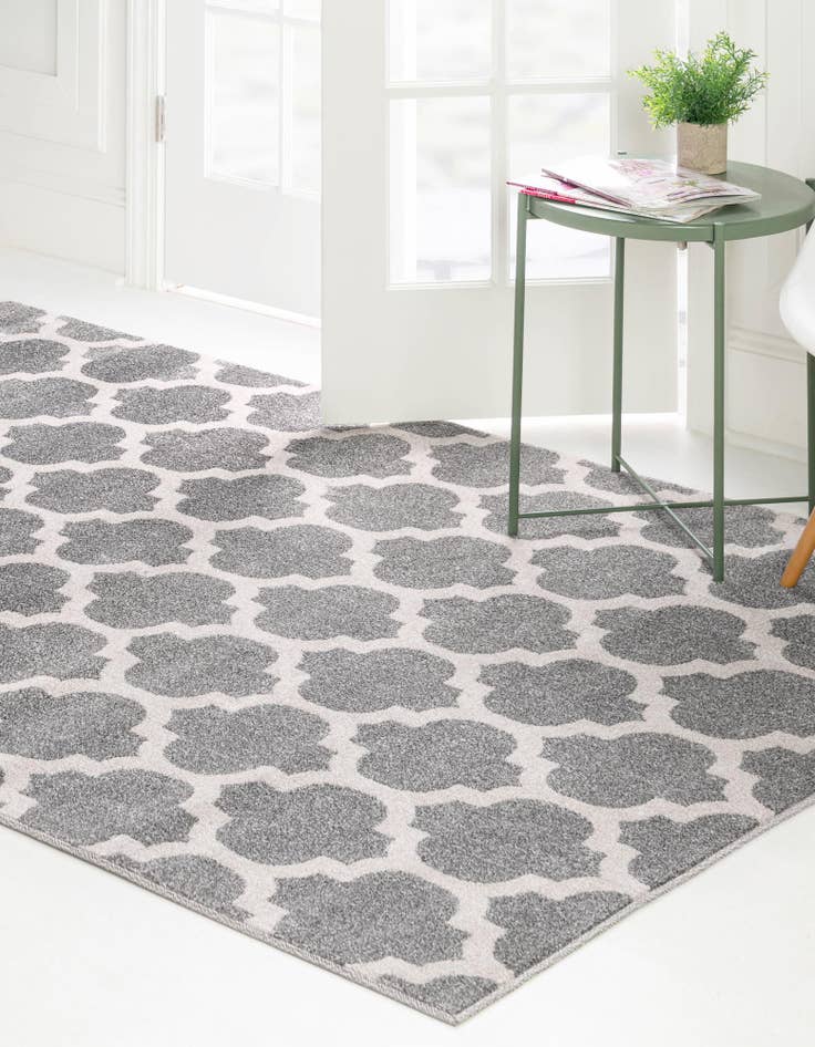 Detail image of 10' 8 x 16' 5 Lattice Rug