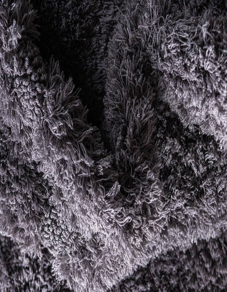 Detail image of 8' x 10' Lattice Shag Rug