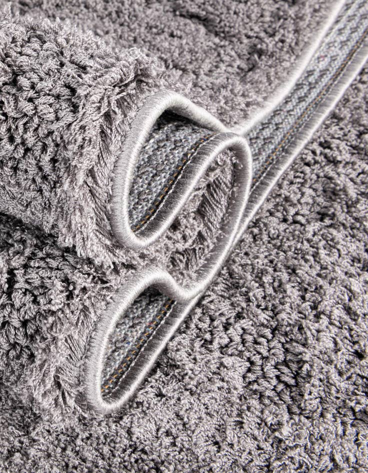 Detail image of 8' x 10' Lattice Shag Rug