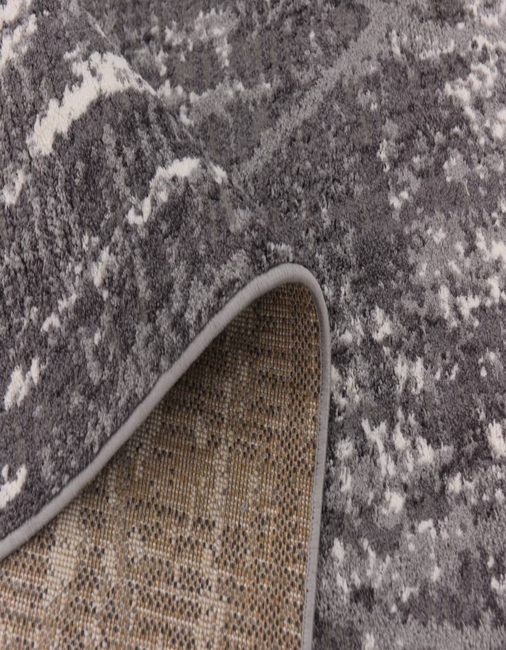 Detail image of 5' 3 x 7' 5 Loft Rug