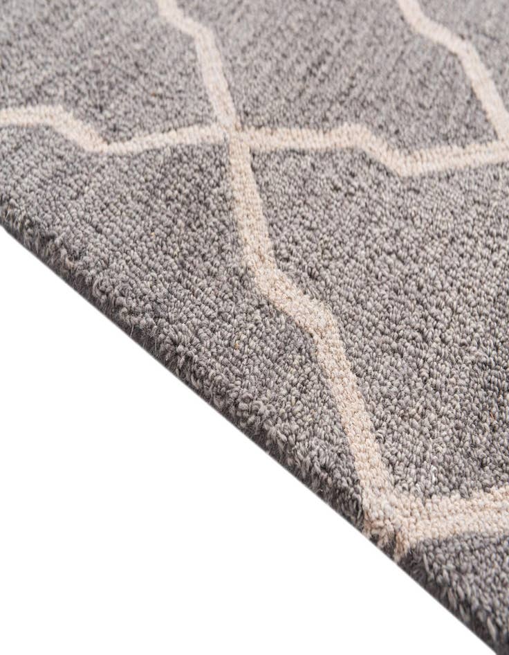 Detail image of 5' x 8' Luna Rug