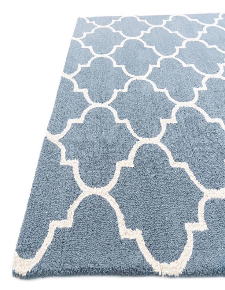 Detail image of 5' 1 x 8' Luna Rug