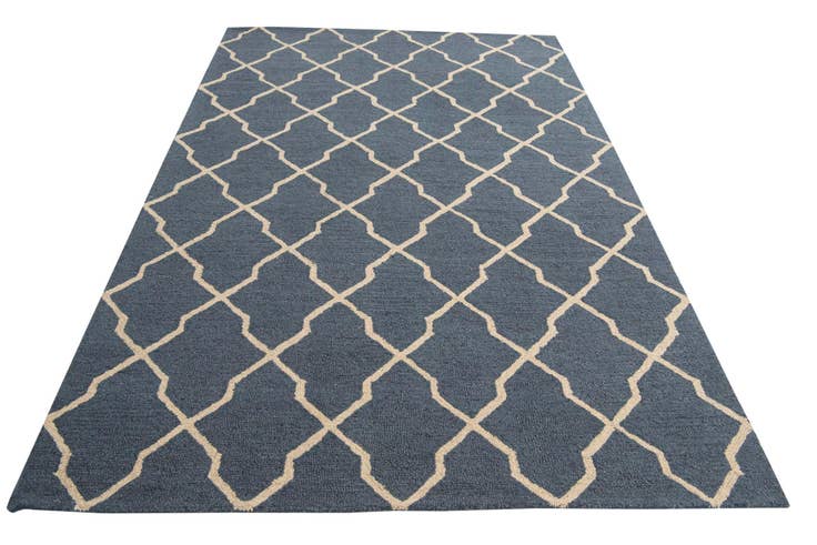 Detail image of 5' 1 x 8' Luna Rug