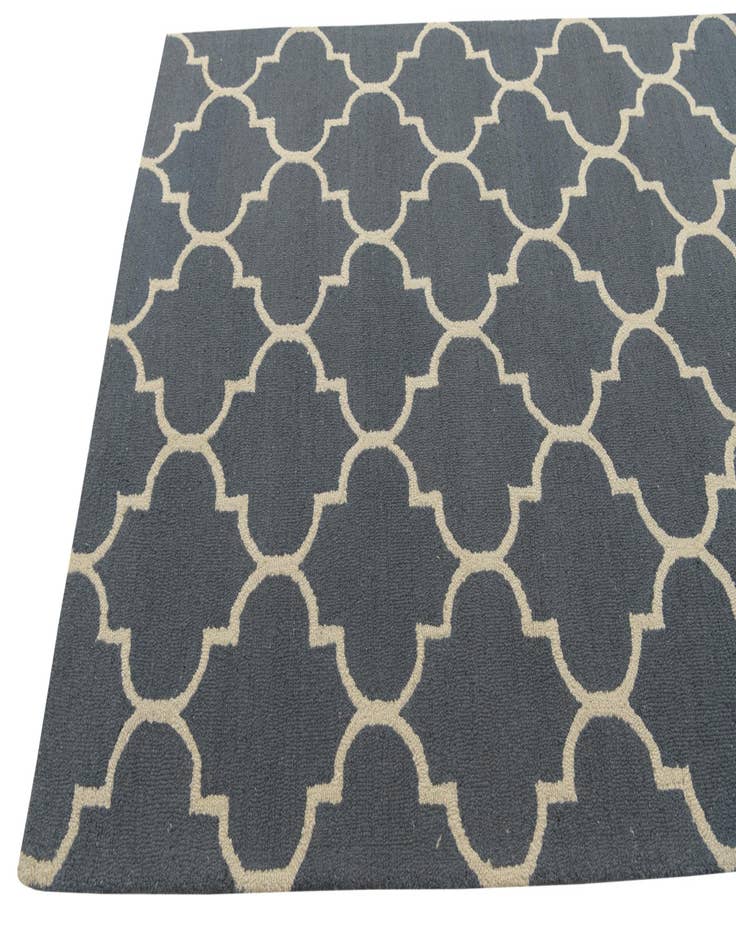 Detail image of 5' x 8' Luna Wool Rug