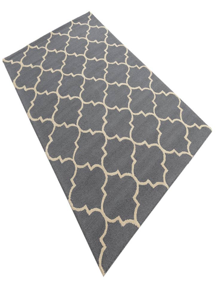 Detail image of 5' 1 x 8' Luna Wool Rug