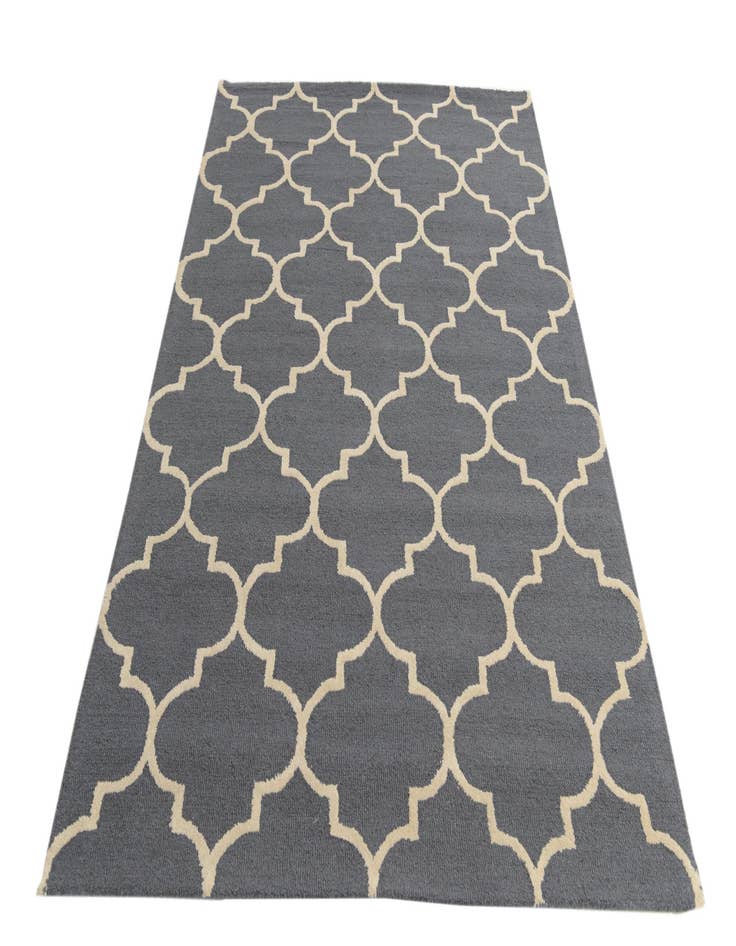 Detail image of 5' 1 x 8' Luna Wool Rug