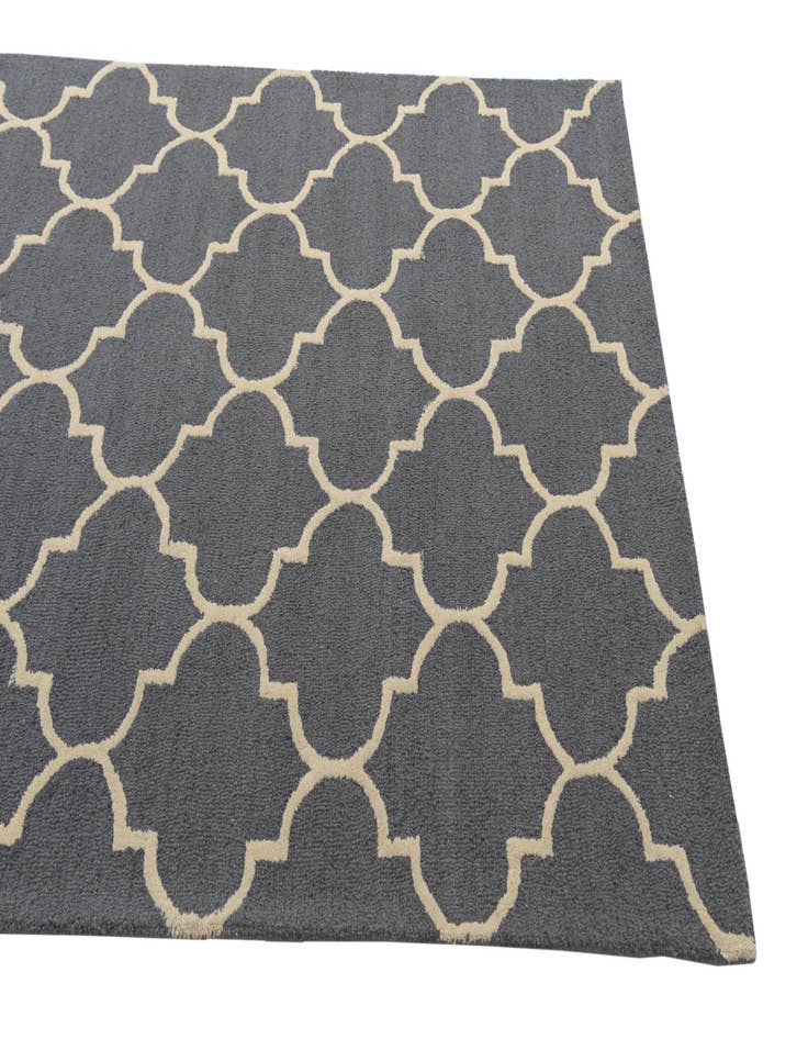 Detail image of 5' x 8' Luna Wool Rug