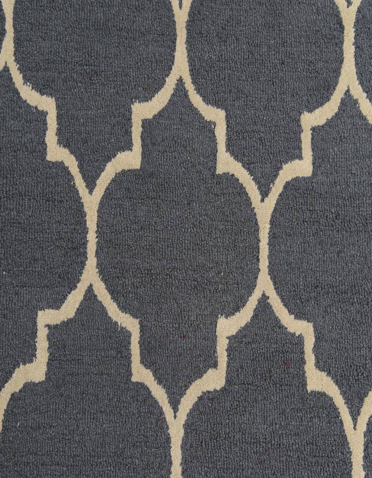Detail image of 5' x 8' Luna Wool Rug