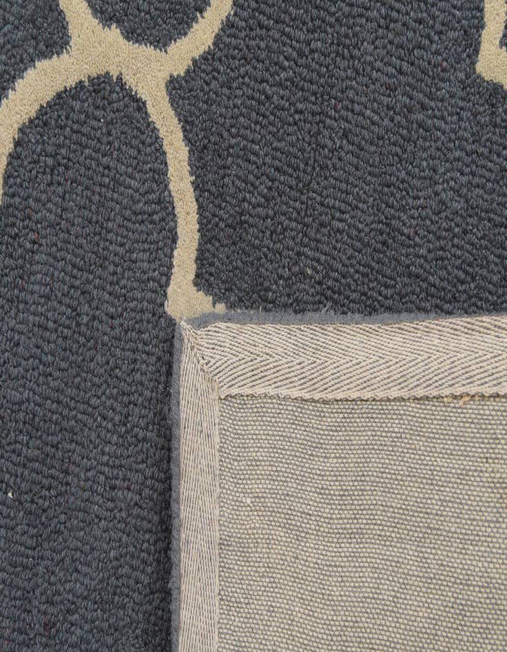 Detail image of 5' x 8' Luna Wool Rug