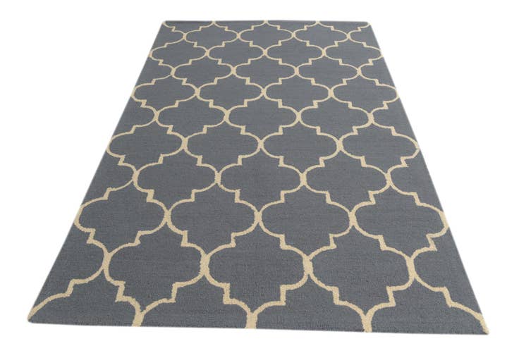 Detail image of 5' x 8' Luna Wool Rug