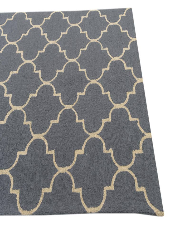 Detail image of 5' x 8' Luna Wool Rug