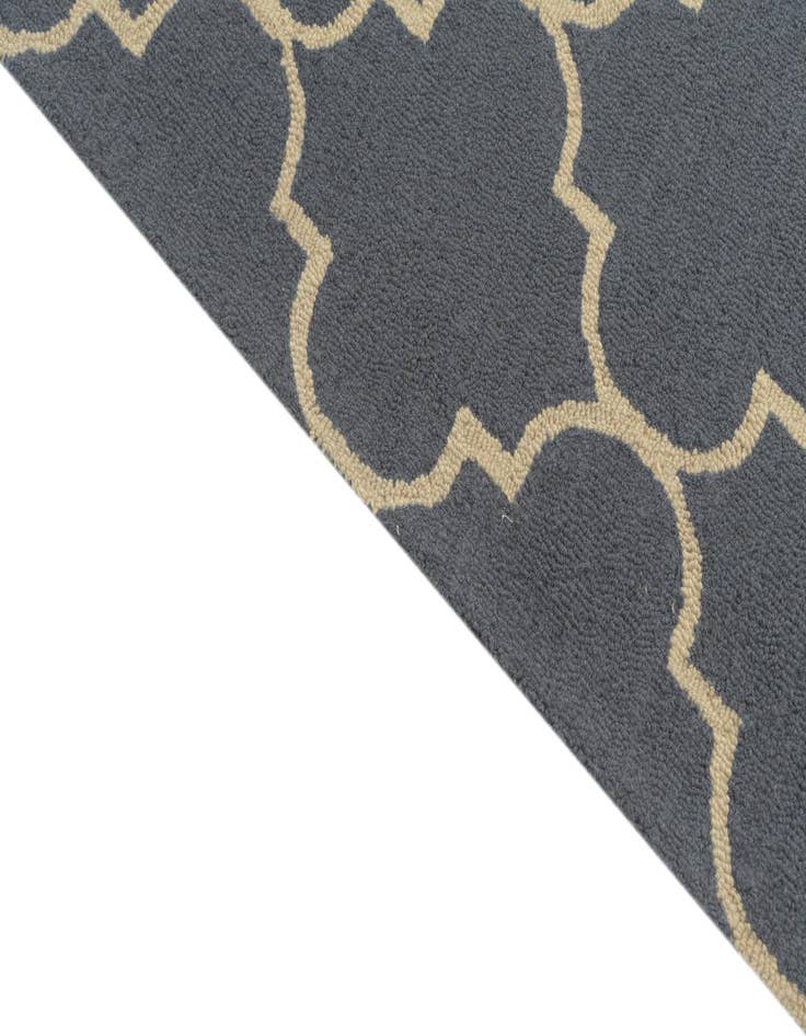 Detail image of 5' x 8' Luna Wool Rug