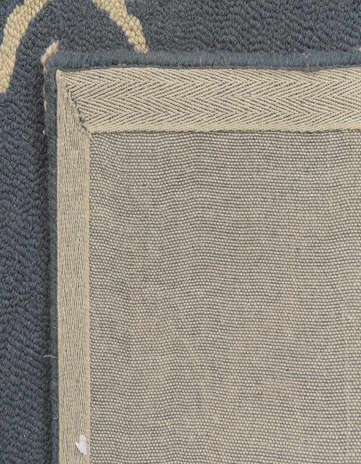 Detail image of 5' x 8' Luna Wool Rug