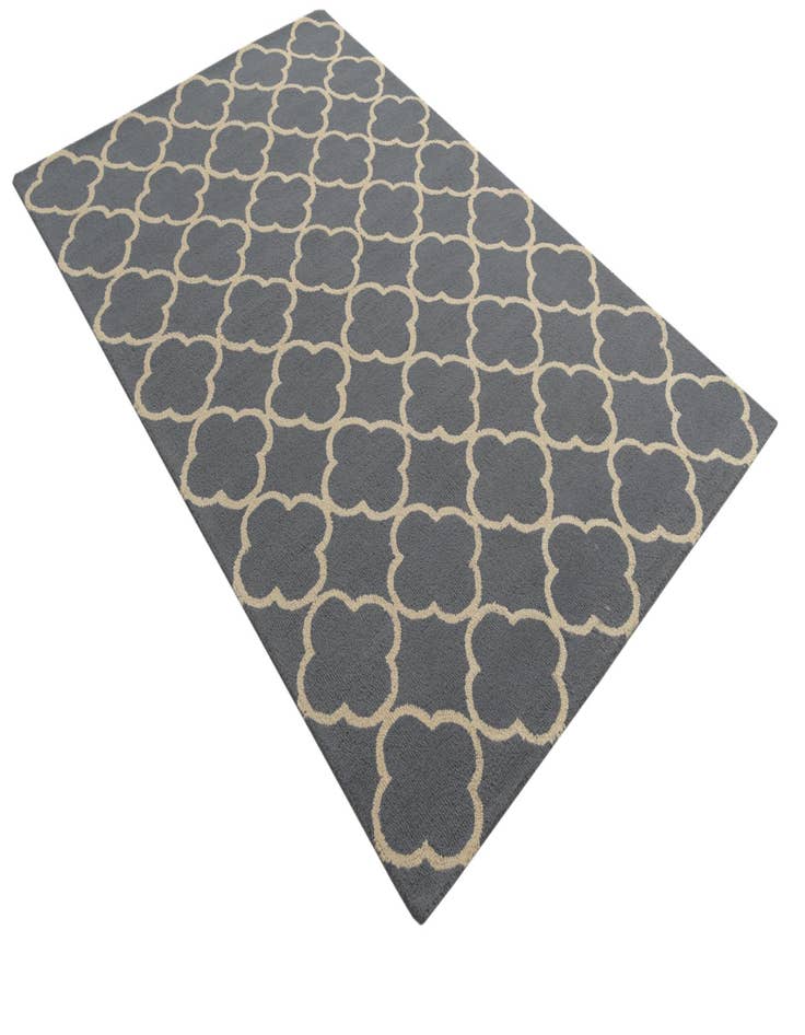 Detail image of 5' 1 x 8' Luna Wool Rug