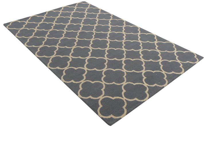 Detail image of 5' 1 x 8' Luna Wool Rug